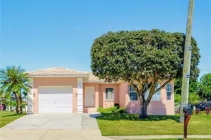 1112 21st St E, Palmetto, FL 34221 - Photo 1