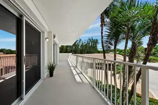 2301 Gulf of Mexico Dr, Longboat Key, FL 34228 - Photo 12