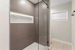 2833 Valley Forge St, Sarasota, FL 34231 - Photo 18