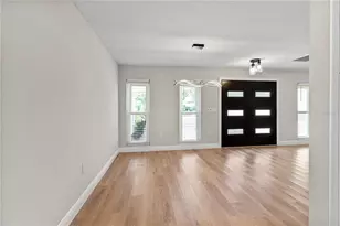 2833 Valley Forge St, Sarasota, FL 34231 - Photo 10