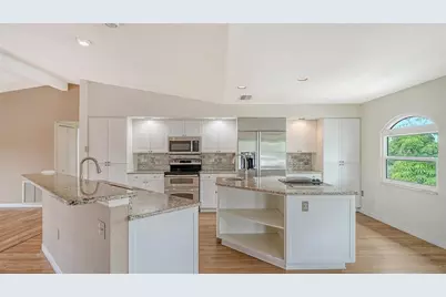 521 Cummings Street, Sarasota, FL 34242 - Photo 8
