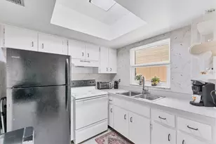 2905 51st Ave W, Bradenton, FL 34207 - Photo 8