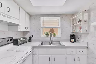 2905 51st Ave W, Bradenton, FL 34207 - Photo 10