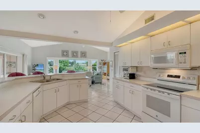 6803 Drewrys Bluff, Bradenton, FL 34203 - Photo 16