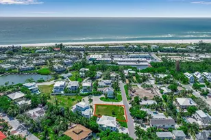 610 Hibiscus Way, Longboat Key, FL 34228 - Photo 2