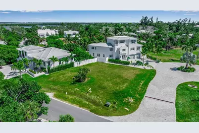 610 Hibiscus Way, Longboat Key, FL 34228 - Photo 4