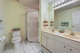 1041 Capri Isles Blvd, Venice, FL 34292 - Photo 16