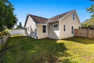 3763 St Charles Cir, Sarasota, FL 34233 - Photo 46