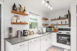 3901 Iroquois Ave, Sarasota, FL 34234 - Photo 8