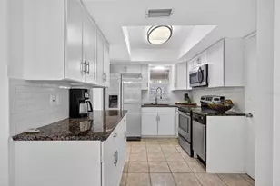 1884 Southpointe Dr, Sarasota, FL 34231 - Photo 52