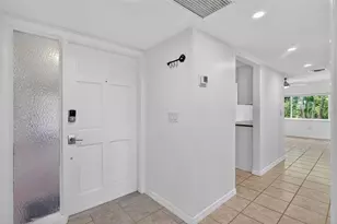 1884 Southpointe Dr, Sarasota, FL 34231 - Photo 46