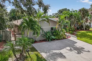 1884 Southpointe Dr, Sarasota, FL 34231 - Photo 78