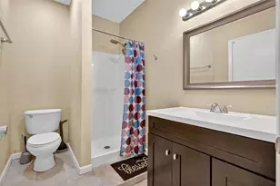 1884 Southpointe Dr, Sarasota, FL 34231 - Photo 22