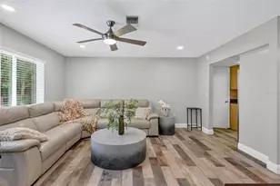 1884 Southpointe Dr, Sarasota, FL 34231 - Photo 12