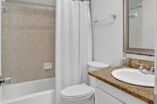 1884 Southpointe Dr, Sarasota, FL 34231 - Photo 32