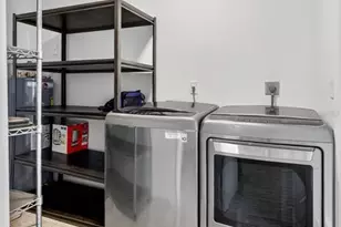 1884 Southpointe Dr, Sarasota, FL 34231 - Photo 64