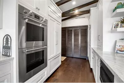 121 N Casey Key Road, Osprey, FL 34229 - Photo 16