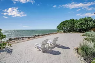 121 N Casey Key Rd, Osprey, FL 34229 - Photo 18