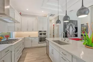 1959 Hibiscus St, Sarasota, FL 34239 - Photo 10