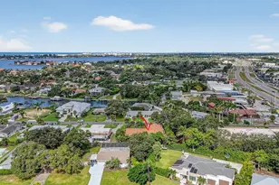 1884 Southpointe Dr, Sarasota, FL 34231 - Photo 84