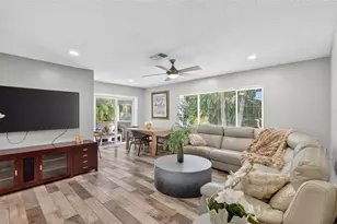 1884 Southpointe Dr, Sarasota, FL 34231 - Photo 10