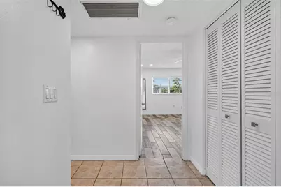 1884 Southpointe Drive, Sarasota, FL 34231 - Photo 46