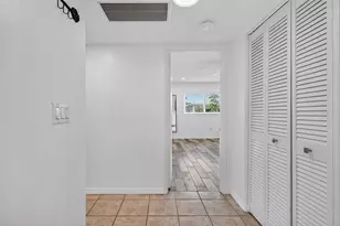 1884 Southpointe Dr, Sarasota, FL 34231 - Photo 46