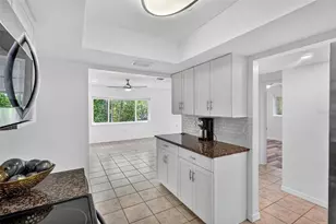 1884 Southpointe Dr, Sarasota, FL 34231 - Photo 64