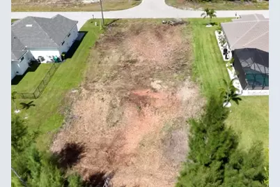 16632 Liggett Circle, Port Charlotte, FL 33981 - Photo 4