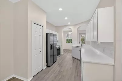6418 Rosefinch Court #103, Lakewood Ranch, FL 34202 - Photo 6