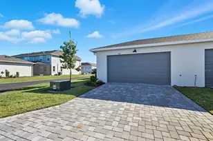 1782 Spreader Ln, Sarasota, FL 34240 - Photo 2