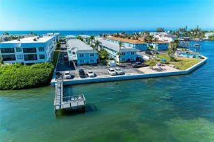 611 Gulf Dr N, Bradenton Beach, FL 34217 - Photo 42