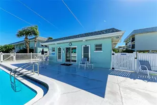 611 Gulf Dr N, Bradenton Beach, FL 34217 - Photo 38