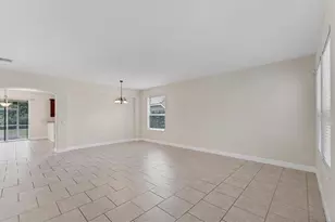 6963 74th St Cir E, Bradenton, FL 34203 - Photo 4