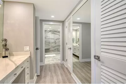 1211 Gulf Of Mexico Drive #108, Longboat Key, FL 34228 - Photo 22