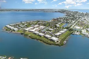 6200 Flotilla Dr, Holmes Beach, FL 34217 - Photo 30