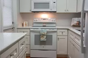 5981 Hibiscus Dr, Bradenton, FL 34207 - Photo 6