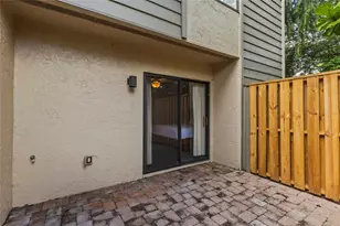 1526 Pelican Point Dr, Sarasota, FL 34231 - Photo 16