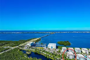 395 Aruba Cir, Bradenton, FL 34209 - Photo 2