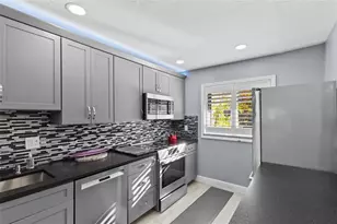 1627 Boathouse Cir, Sarasota, FL 34231 - Photo 6