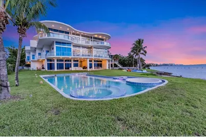 4035 Bay Shore Road, Sarasota, FL 34234 - Photo 10