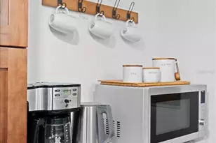 3700 S Osprey Ave, Sarasota, FL 34239 - Photo 10