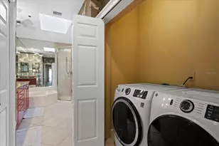 2254 Harbour Ct Dr, Longboat Key, FL 34228 - Photo 22