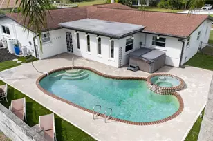 2320 N Euclid Ave, Sarasota, FL 34234 - Photo 2