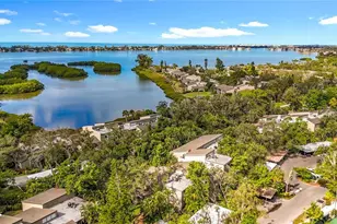 1623 Pelican Cove Rd, Sarasota, FL 34231 - Photo 4
