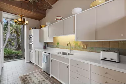 62 Sandy Hook Road S, Sarasota, FL 34242 - Photo 12