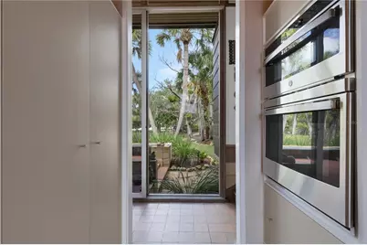 62 Sandy Hook Road S, Sarasota, FL 34242 - Photo 12
