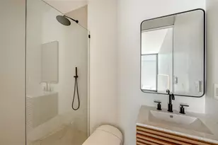 1642 Bahia Vista St, Sarasota, FL 34239 - Photo 58