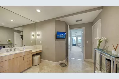 650 Golden Gate Point #602, Sarasota, FL 34236 - Photo 30