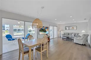 185 Vista Hermosa Cir, Sarasota, FL 34242 - Photo 4